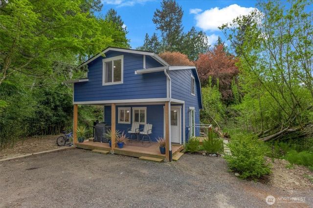 1273 Beach Drive E, Port Orchard, WA 98366