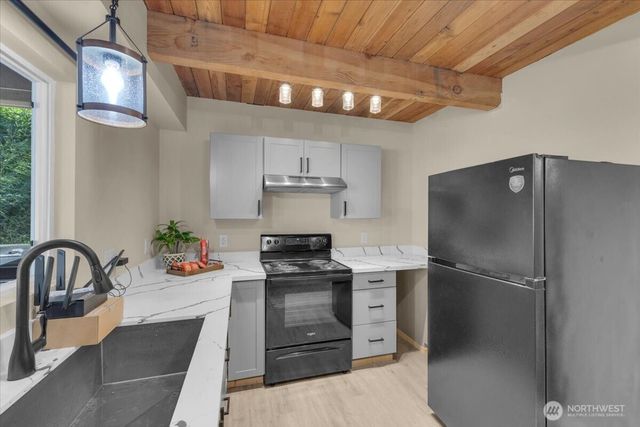 1273 Beach Drive E, Port Orchard, WA 98366