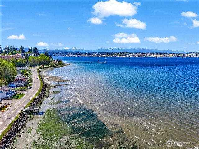 1273 Beach Drive E, Port Orchard, WA 98366