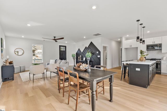 321 Serendipity Lane, Spartanburg, SC 29301