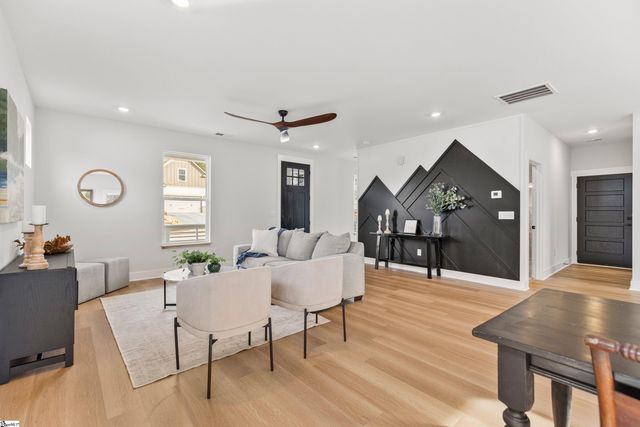 321 Serendipity Lane, Spartanburg, SC 29301