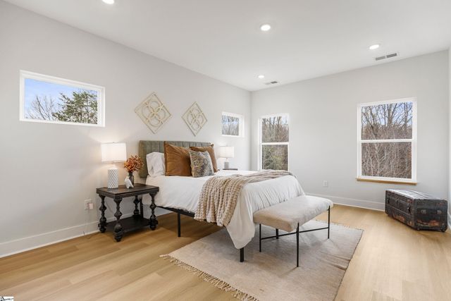 321 Serendipity Lane, Spartanburg, SC 29301