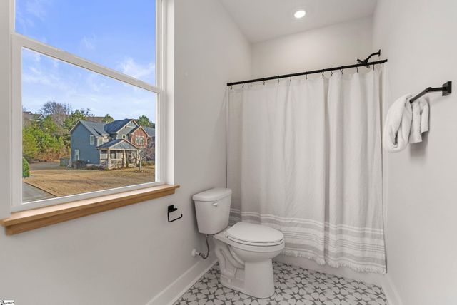 321 Serendipity Lane, Spartanburg, SC 29301