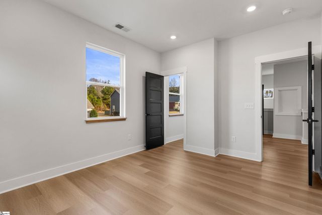 321 Serendipity Lane, Spartanburg, SC 29301