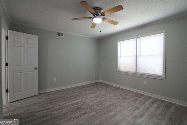 2505 W Broad Street 212, Athens, GA 30606