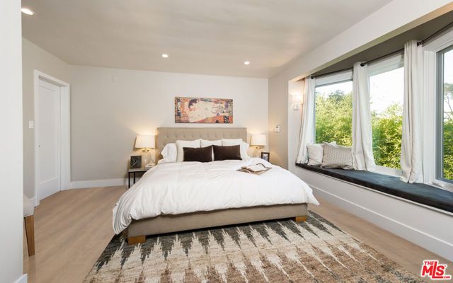 3401 Camino De La Cumbre, Sherman Oaks, CA 91423