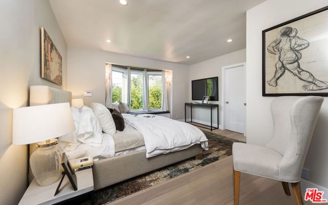 3401 Camino De La Cumbre, Sherman Oaks, CA 91423