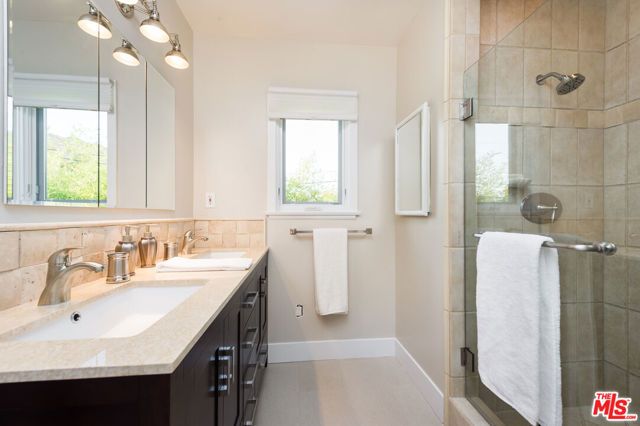 3401 Camino De La Cumbre, Sherman Oaks, CA 91423