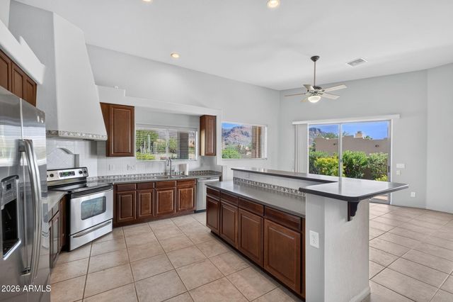 9987 E Fools Gold Place, Gold Canyon, AZ 85118