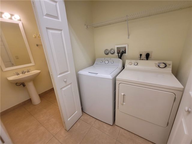 2582 Langrove Lane SW, Vero Beach, FL 32962