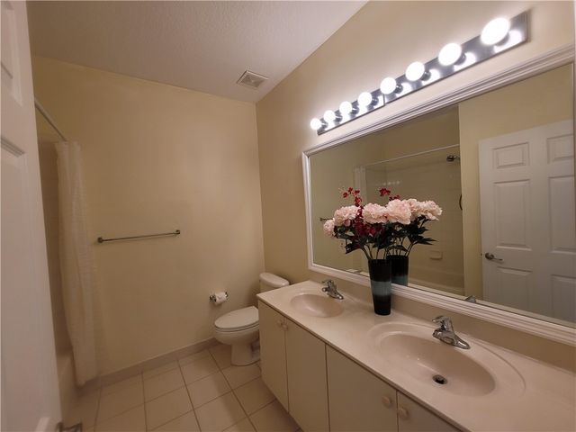 2582 Langrove Lane SW, Vero Beach, FL 32962