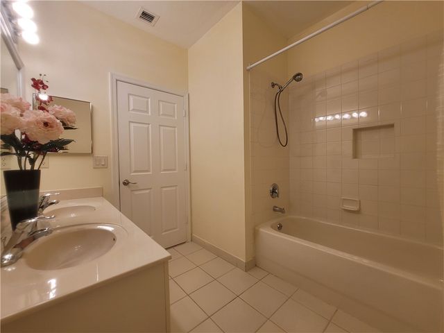 2582 Langrove Lane SW, Vero Beach, FL 32962
