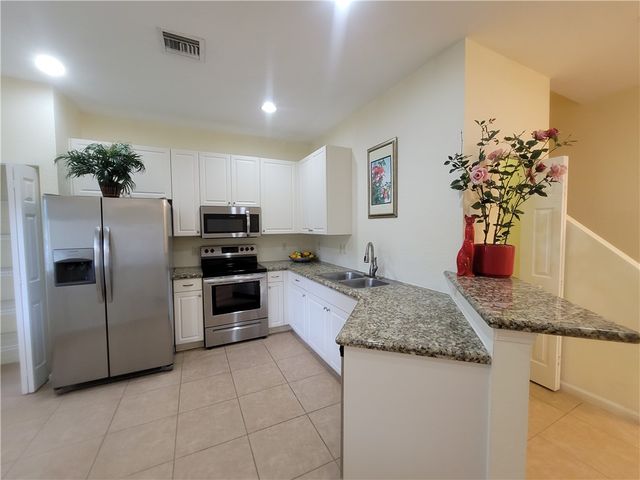 2582 Langrove Lane SW, Vero Beach, FL 32962
