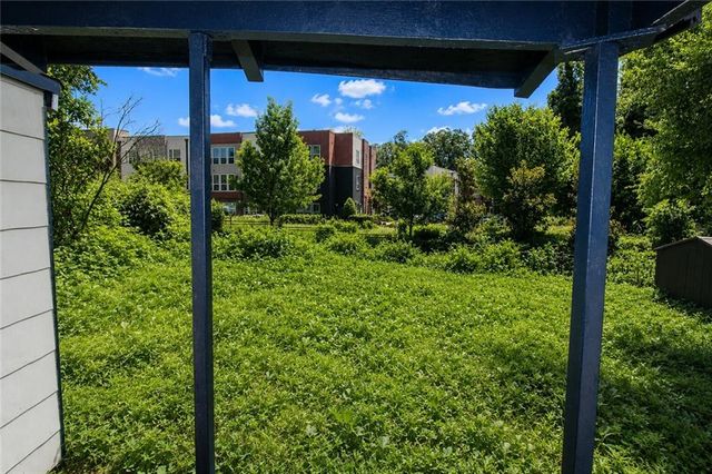541 W Lake Avenue NW, Atlanta, GA 30318
