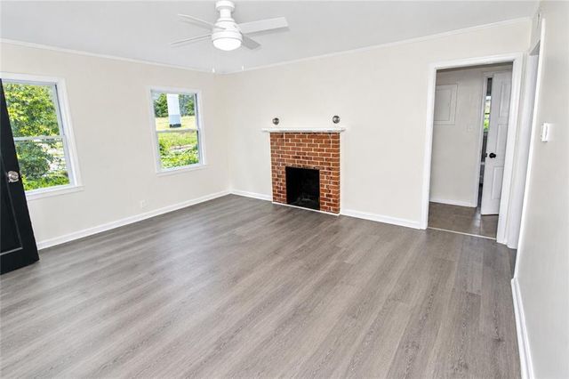 541 W Lake Avenue NW, Atlanta, GA 30318