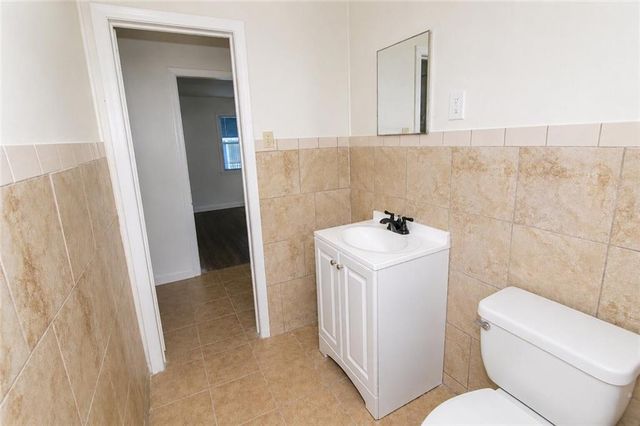 541 W Lake Avenue NW, Atlanta, GA 30318