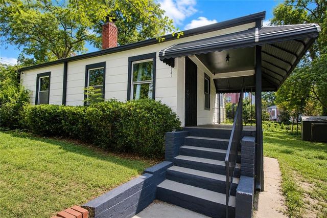 541 W Lake Avenue NW, Atlanta, GA 30318