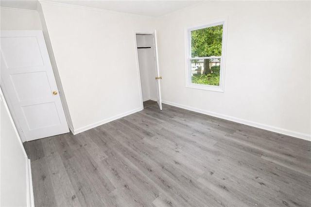 541 W Lake Avenue NW, Atlanta, GA 30318