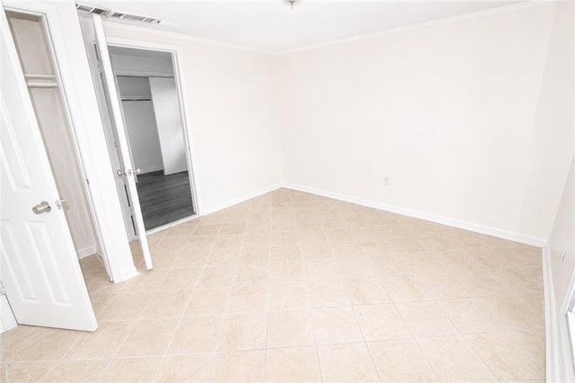 541 W Lake Avenue NW, Atlanta, GA 30318