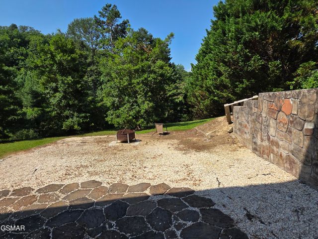 1425 Nicoha Boulevard, Sevierville, TN 37876