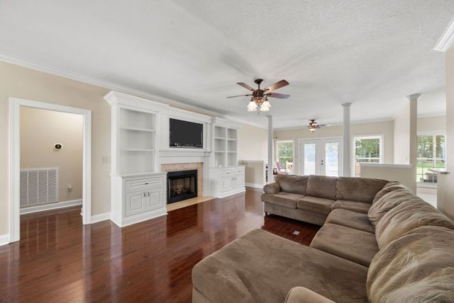 2635 Lock B Rd, N, Clarksville, TN 37043