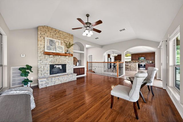 1130 Canyon Springs DR, Canyon Lake, TX 78133