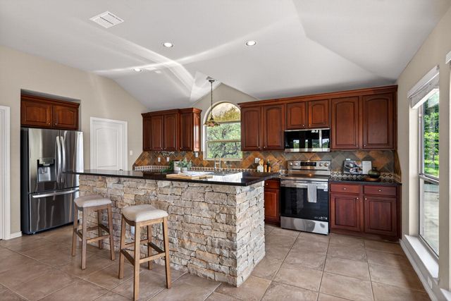 1130 Canyon Springs DR, Canyon Lake, TX 78133