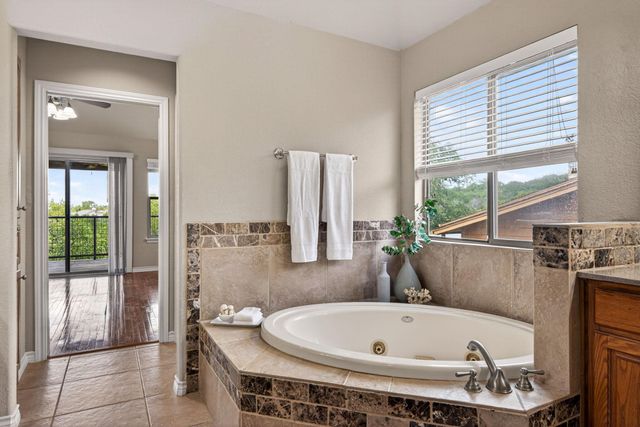 1130 Canyon Springs DR, Canyon Lake, TX 78133