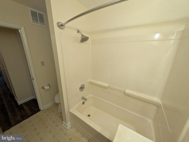 12-4 FLORENCE TOLLGATE, Florence, NJ 08518