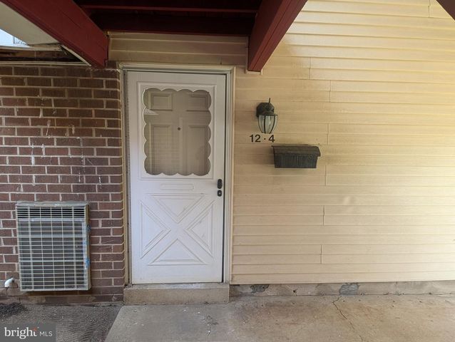 12-4 FLORENCE TOLLGATE, Florence, NJ 08518