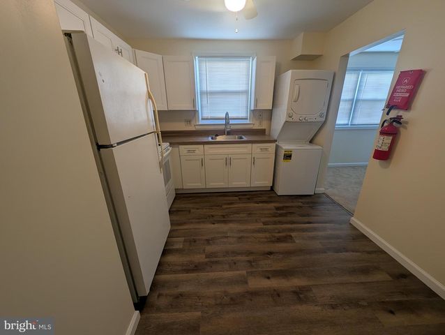12-4 FLORENCE TOLLGATE, Florence, NJ 08518