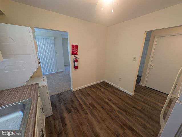 12-4 FLORENCE TOLLGATE, Florence, NJ 08518