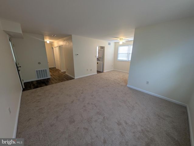 12-4 FLORENCE TOLLGATE, Florence, NJ 08518