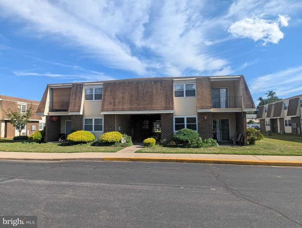12-4 FLORENCE TOLLGATE, Florence, NJ 08518