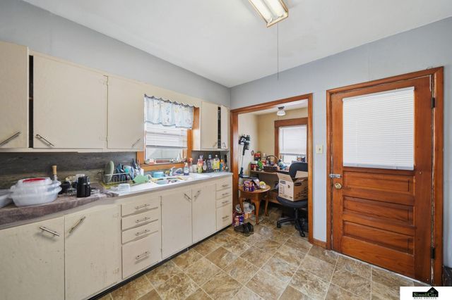 6128 Ballard Avenue, Lincoln, NE 68507