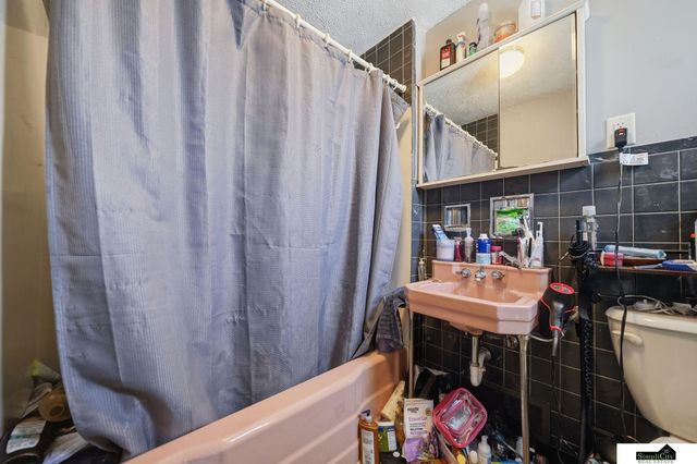 6128 Ballard Avenue, Lincoln, NE 68507