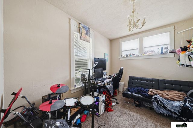 6128 Ballard Avenue, Lincoln, NE 68507