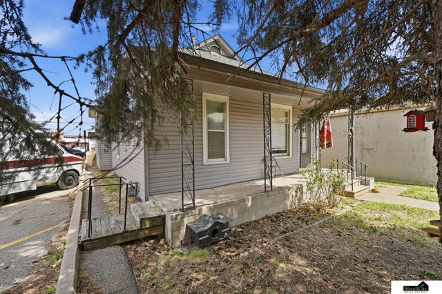 6128 Ballard Avenue, Lincoln, NE 68507