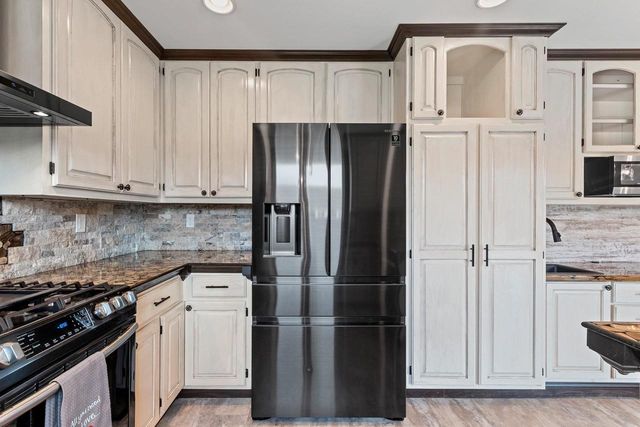 399 WATERVIEW ROAD, De Pere, WI 54115