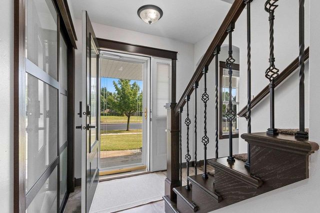 399 WATERVIEW ROAD, De Pere, WI 54115