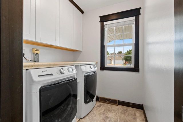 399 WATERVIEW ROAD, De Pere, WI 54115