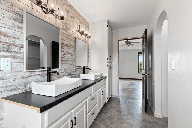 399 WATERVIEW ROAD, De Pere, WI 54115