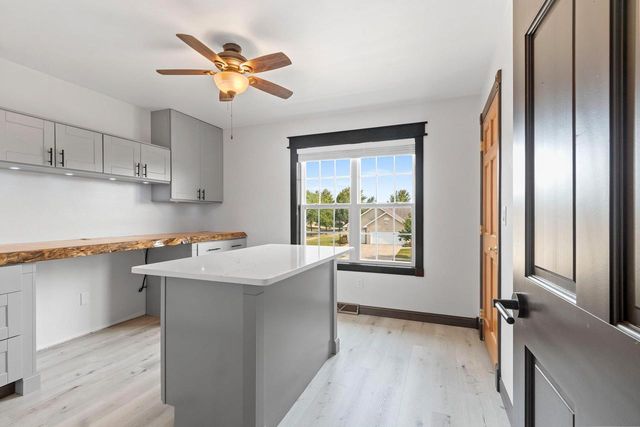 399 WATERVIEW ROAD, De Pere, WI 54115