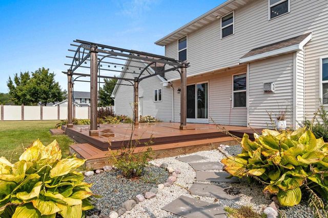 399 WATERVIEW ROAD, De Pere, WI 54115