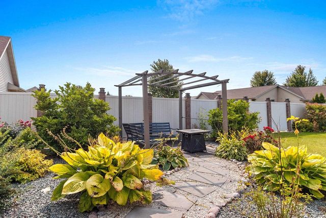 399 WATERVIEW ROAD, De Pere, WI 54115