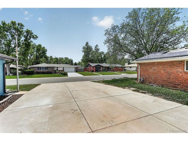 10523 W 62nd Pl, Arvada, CO 80004