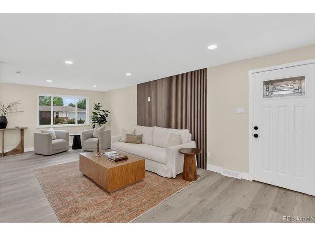 10523 W 62nd Pl, Arvada, CO 80004