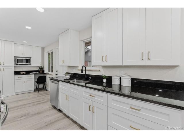10523 W 62nd Pl, Arvada, CO 80004