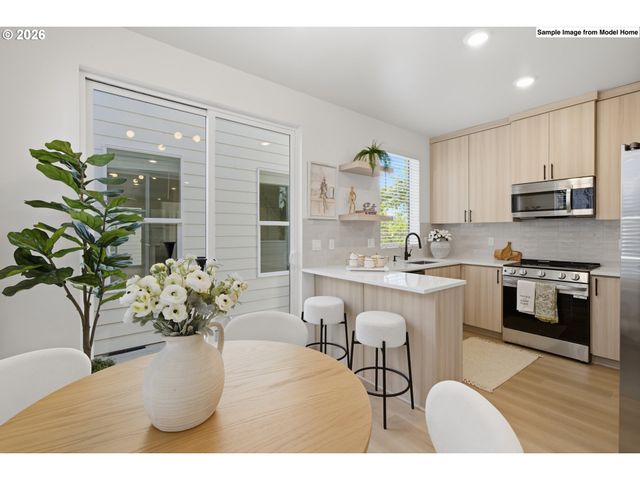 7063 Se 60th Ave, Portland, OR 97206