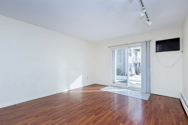 22 Kenmar Dr 200, Billerica, MA 01821